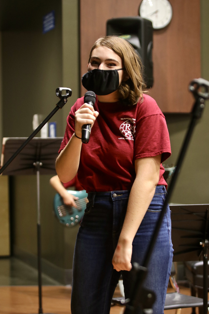Rio Band performs for family in Rio Theatre