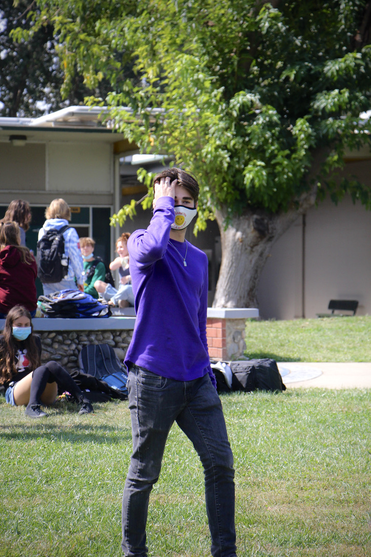 Theatre class performs flash mob during lunch