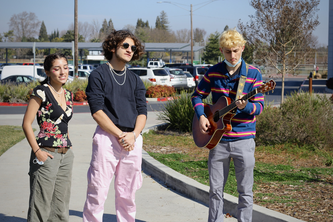 Band students perform valentines serenades