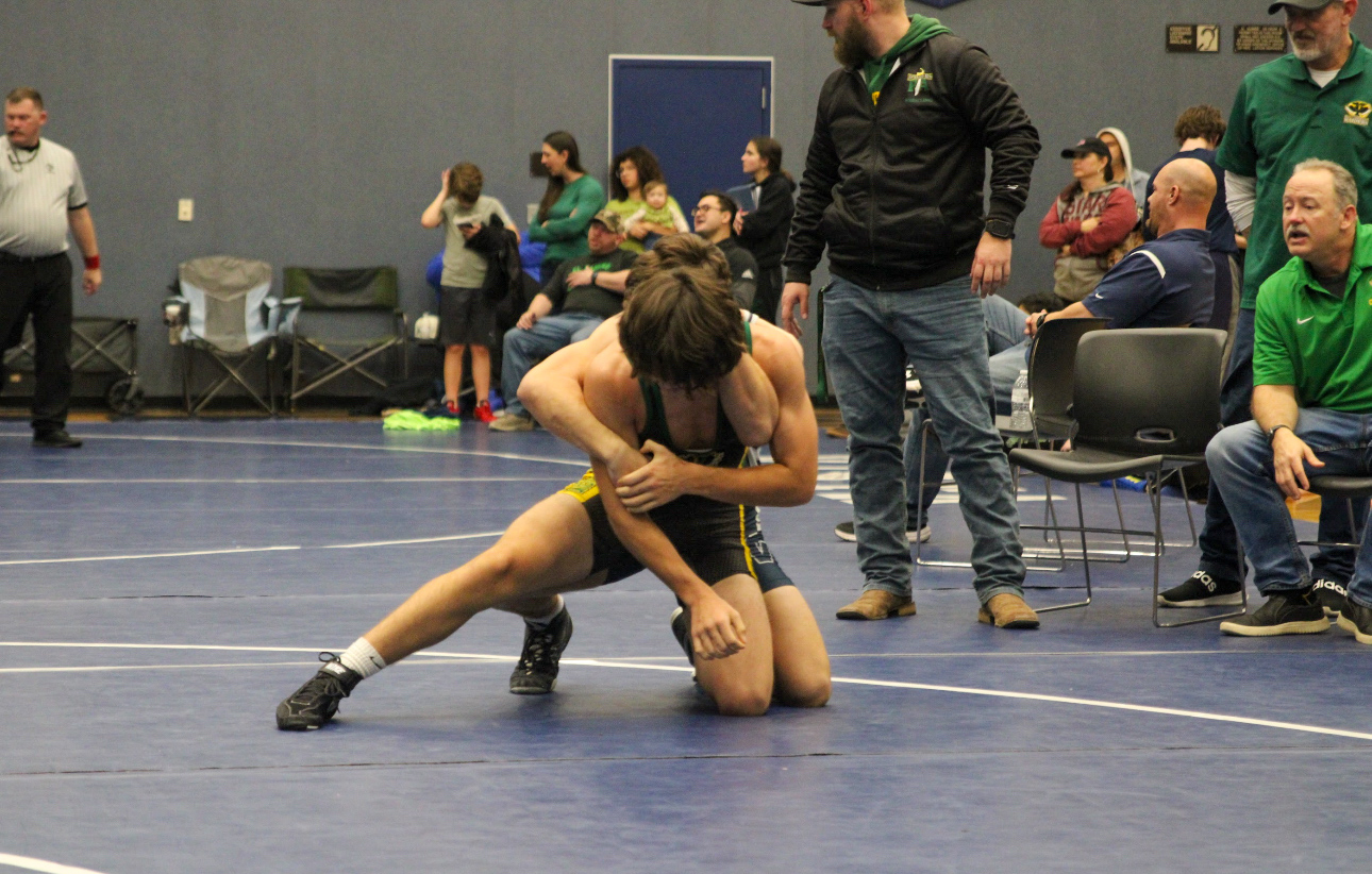 Photos: Wrestling Team Advances to Section Finals