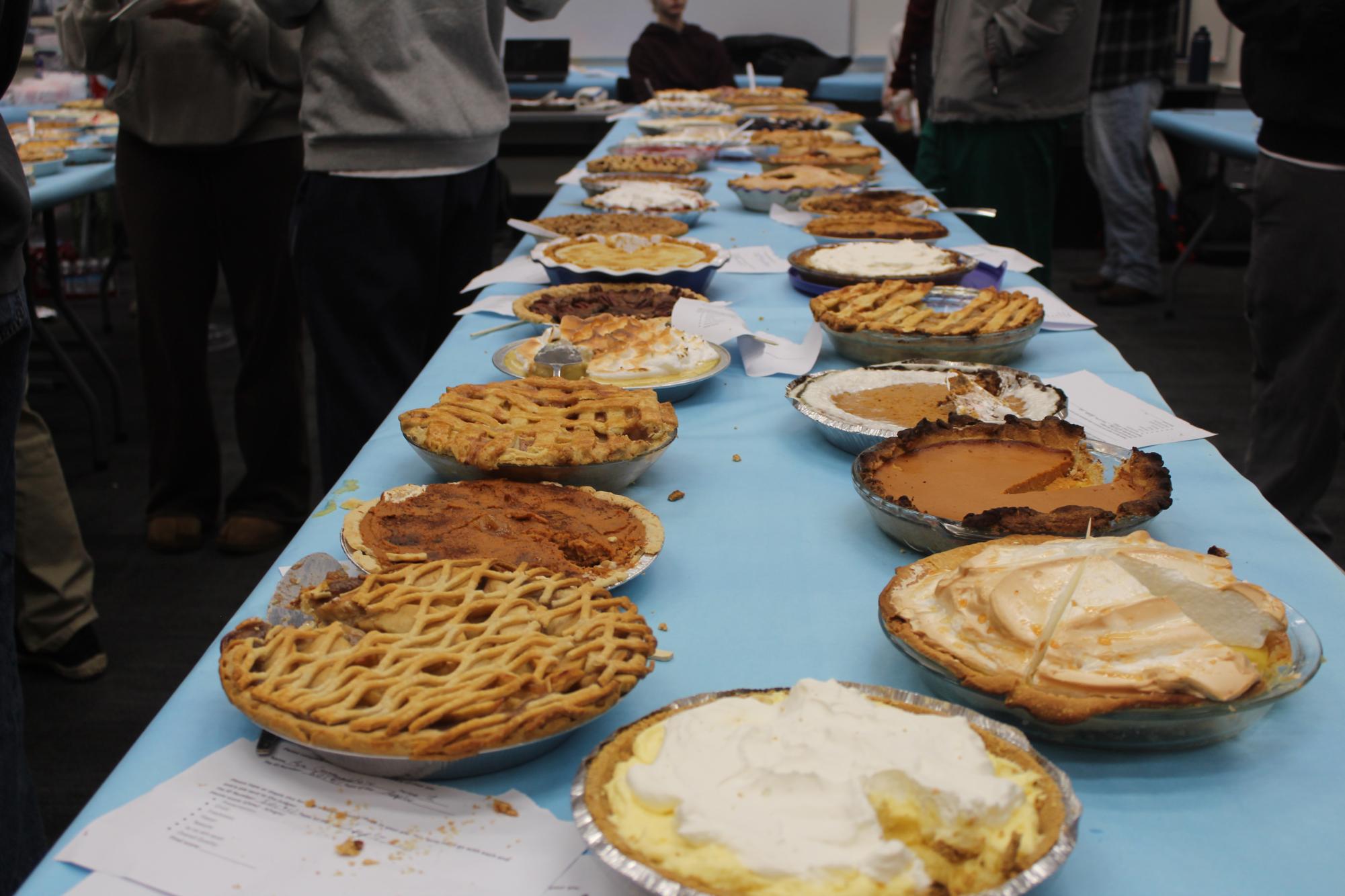 Rio Americano Students Show up for Pie Competition