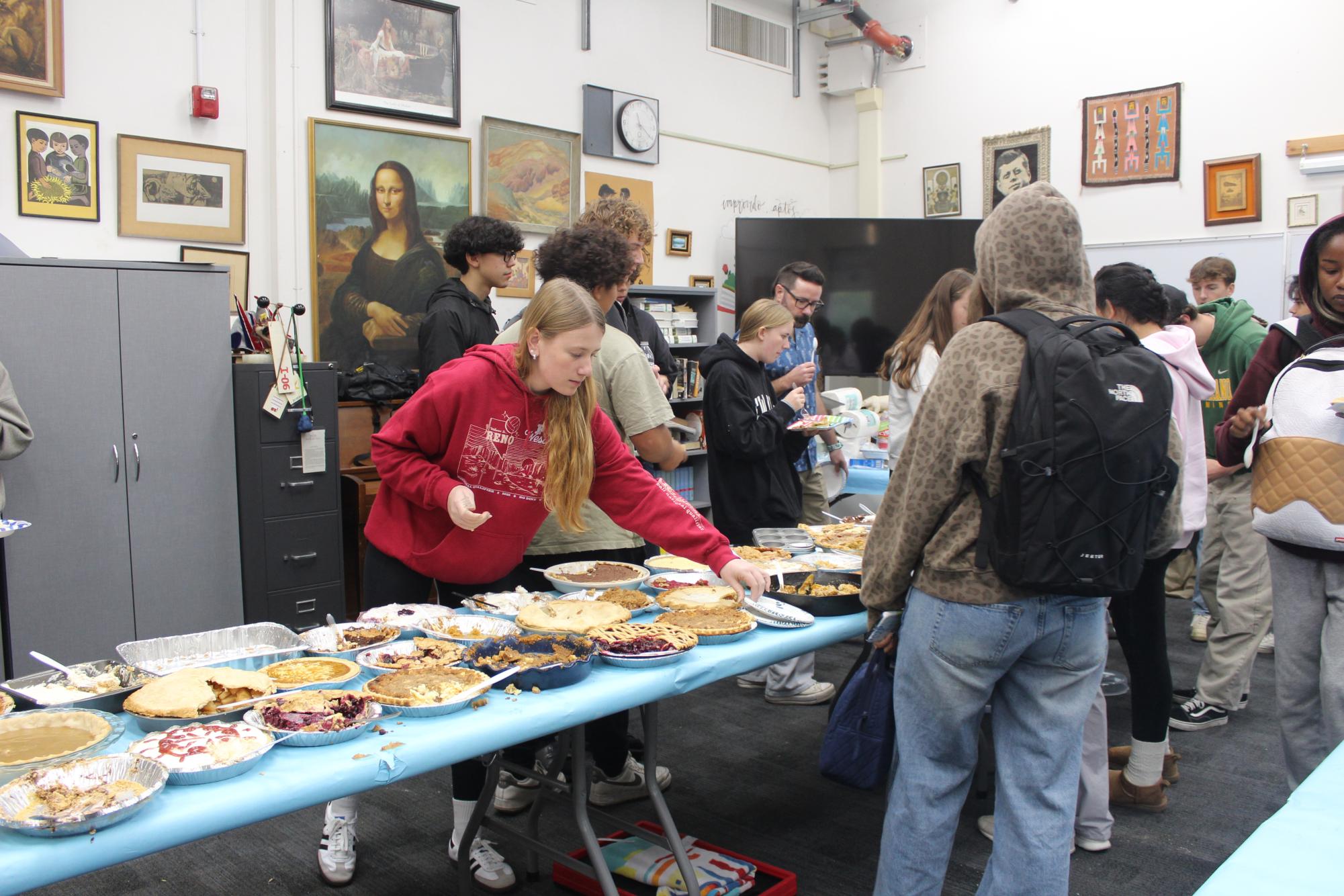 Rio Americano Students Show up for Pie Competition