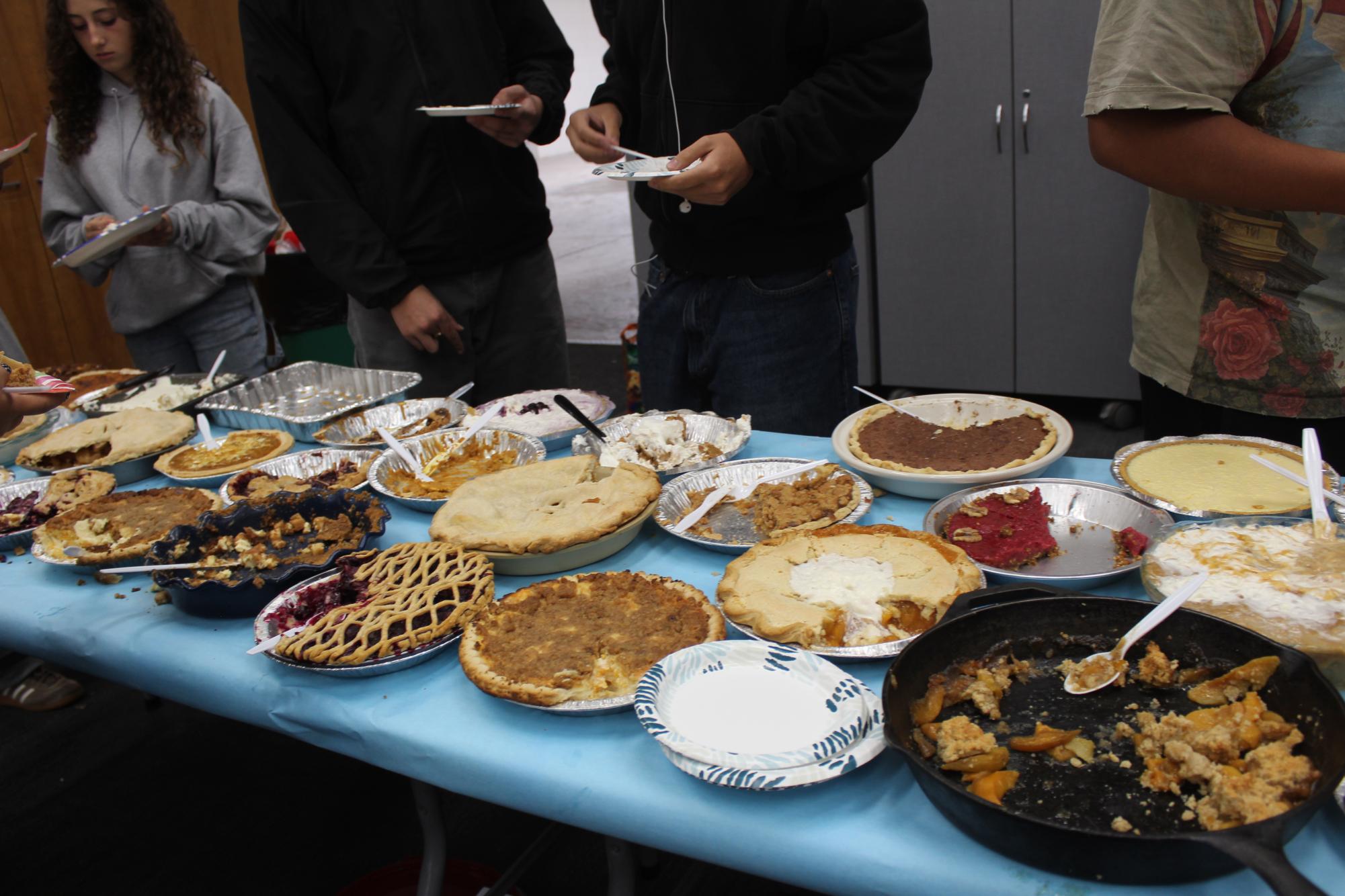 Rio Americano Students Show up for Pie Competition
