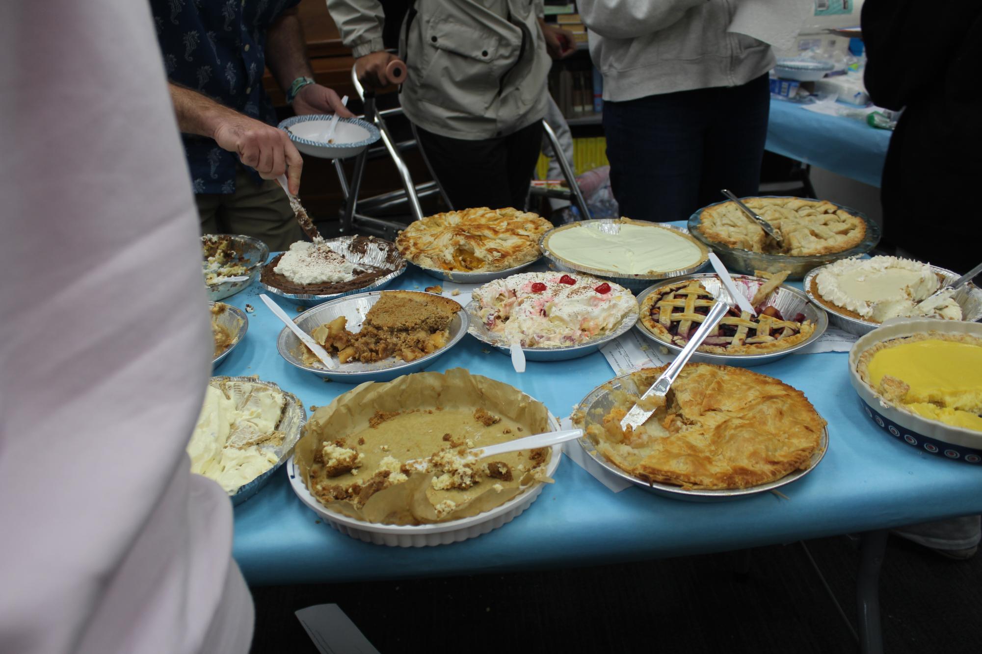 Rio Americano Students Show up for Pie Competition