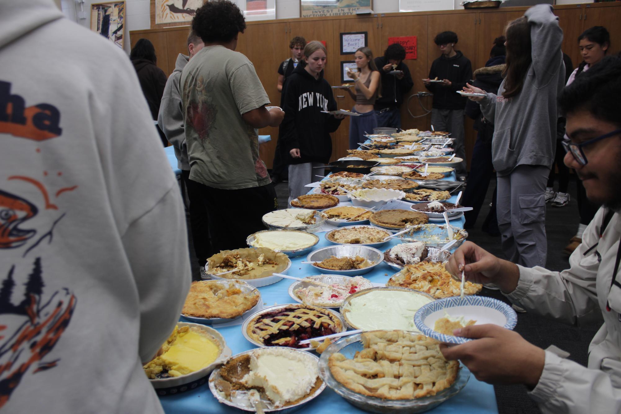 Rio Americano Students Show up for Pie Competition