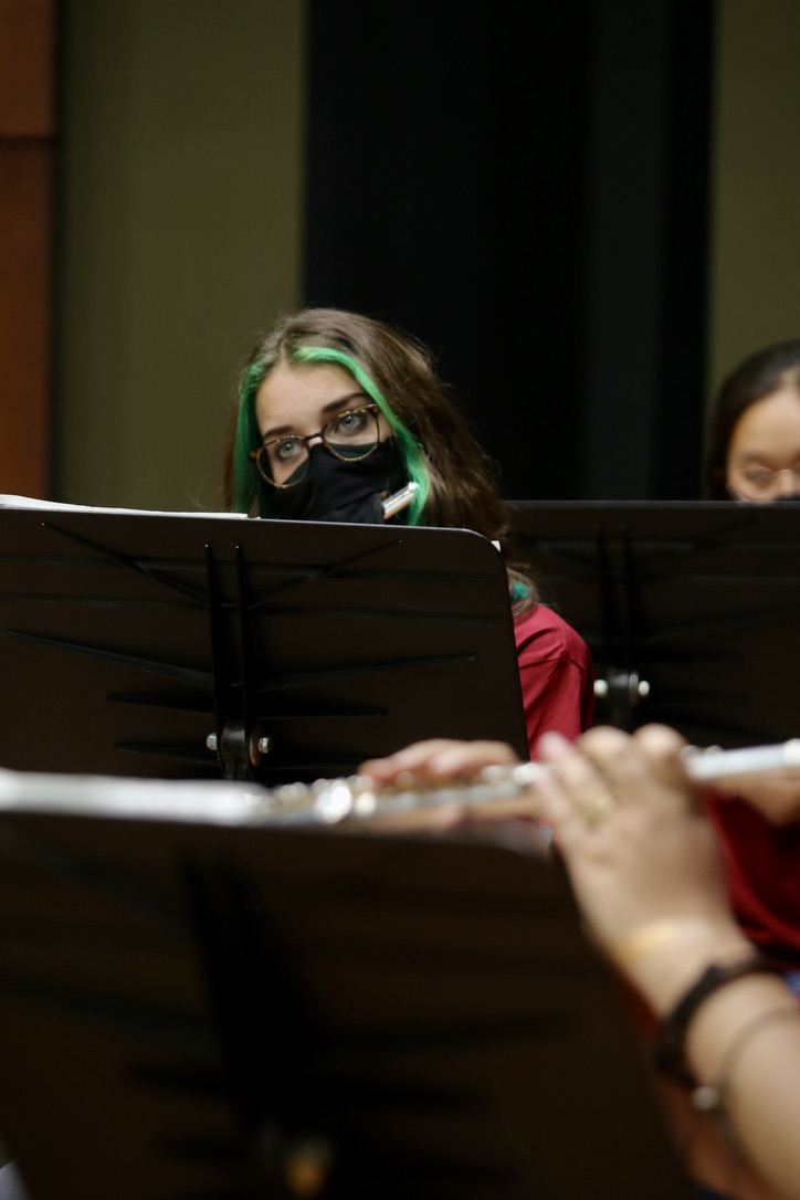 Rio Band performs for family in Rio Theatre