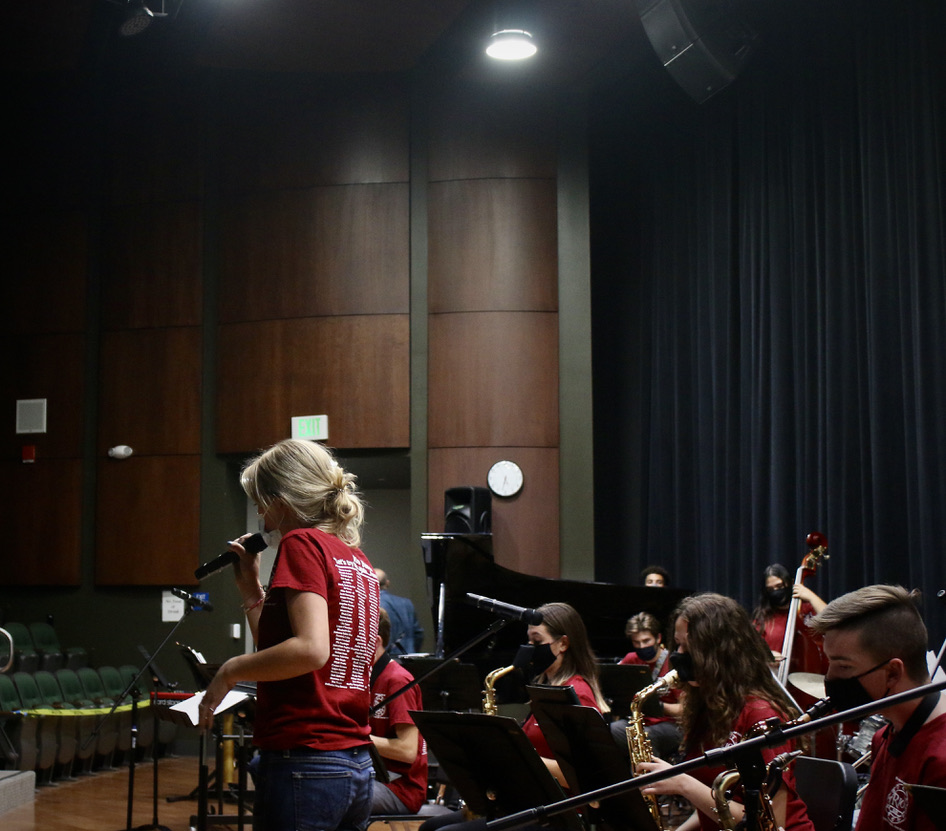 Rio Band performs for family in Rio Theatre