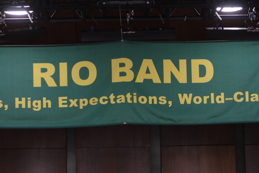 Rio Band performs for family in Rio Theatre
