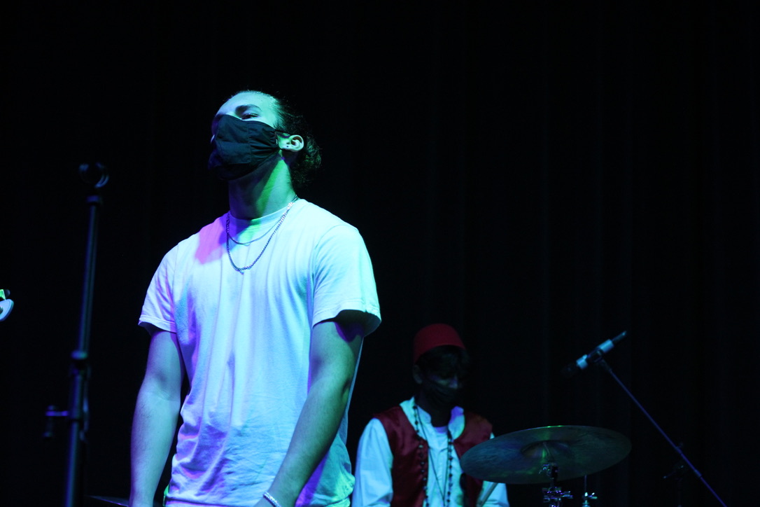 Rio's Smamble performs Playathon