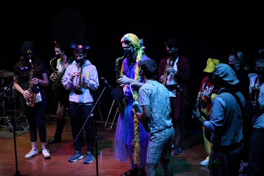 Rio's Smamble performs Playathon