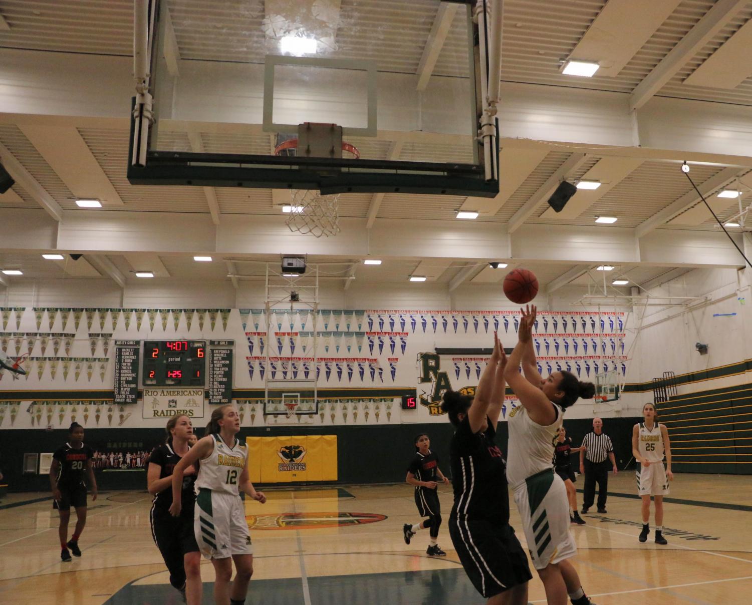 Womens Basketball Looks to Impress